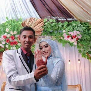 Rani Sutiani profile icon