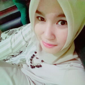 Diniyah Catur Dewi profile icon