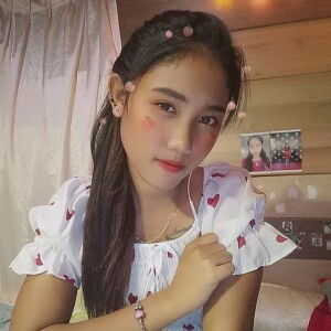 Sarintra Suriwongklom profile icon