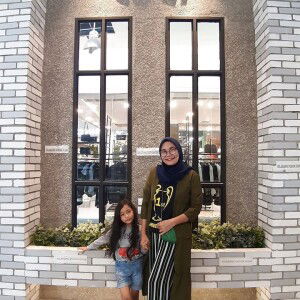 Vitriyani Burhan profile icon