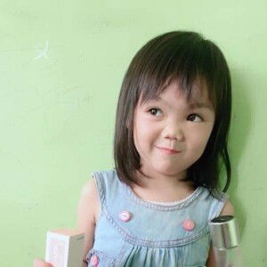 Euis Mulyani profile icon