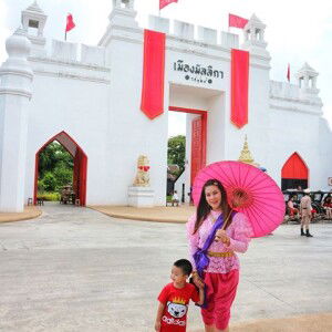 Toey Baitoey profile icon