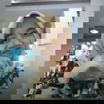 Elvandari Deviana profile icon