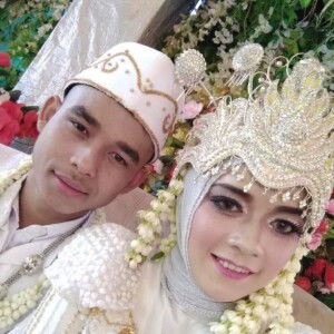 Rika Susanti profile icon