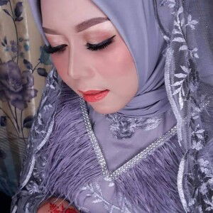 Riska Pratiwi profile icon