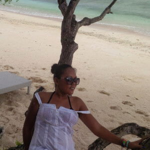 ayu suwandari profile icon