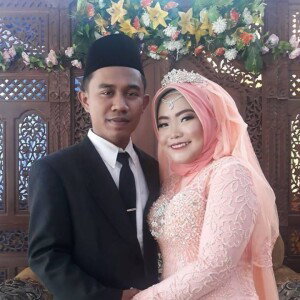 Desi Wahyu Safitri profile icon