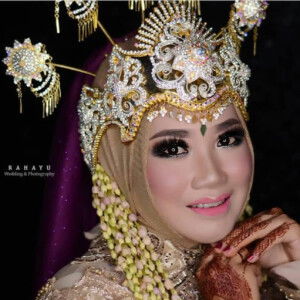 tri wahyuningsih profile icon