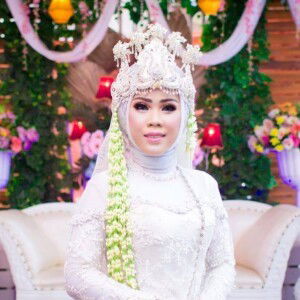 Putri Devitasari II profile icon