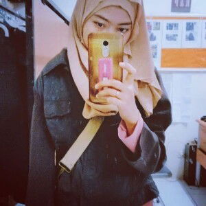 Ria Anggiani profile icon