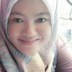 Urip Tri Wahyuni profile icon