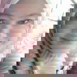 Urip Tri Wahyuni profile icon