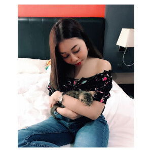 Nina Sums profile icon