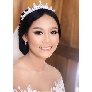 Vania Aprilia Rumengan Lolo profile icon