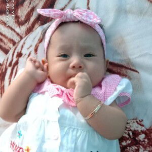 Ayu Agustin profile icon