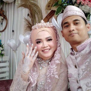 Sulistia Dewi profile icon