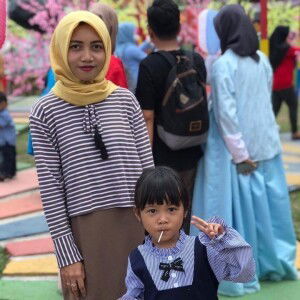 Riawati profile icon