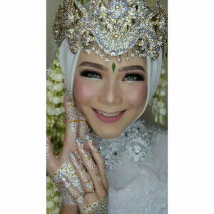 Riska Anggraeni profile icon