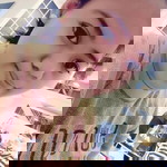 Krizzle Dela Cruz Malanay profile icon