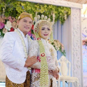 Rhika Dina Triyana profile icon