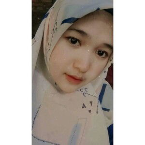 Ririn Dwi Syahrini profile icon