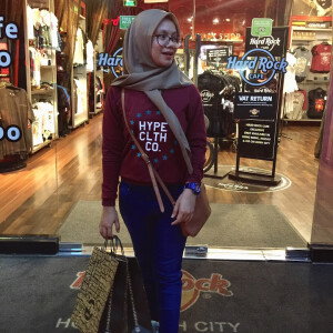 Farah Dollah's profile icon