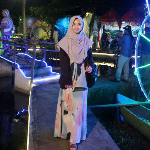 Putri Suci profile icon