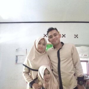 Ria Wati profile icon