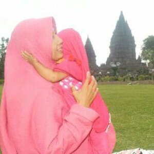 RIA Wahyu Nur Indah Sari profile icon