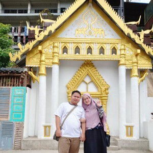 Hesti Sari profile icon