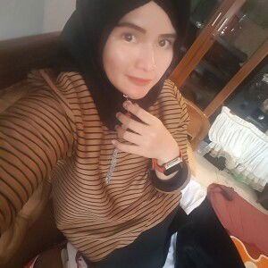 Anzelina Maya Sopha profile icon