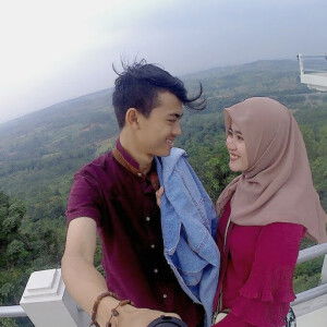 Deana Official profile icon