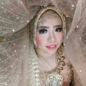 Rahma Binar profile icon