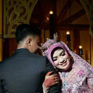 Defiria Susanti profile icon