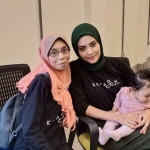 Rosidayu Zakaria profile icon