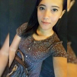 Prastiwi Febri Wulandari profile icon