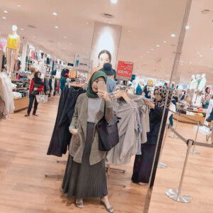 Setya Ningsih profile icon