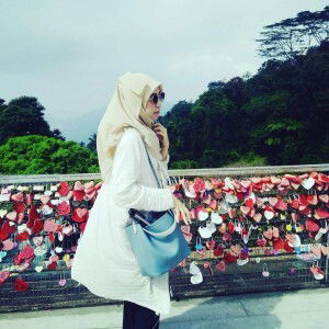 Amira Wahidah profile icon