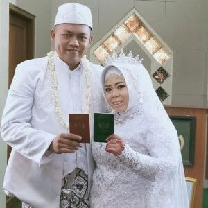 Rini Andriyani profile icon