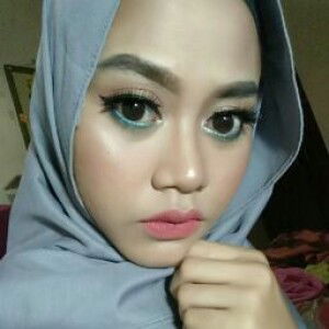 Yulia Naha profile icon