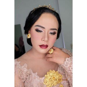 Nitha Noviani profile icon