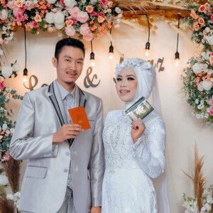 Lovi Radinawati profile icon