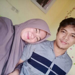 Rhoni Curves profile icon