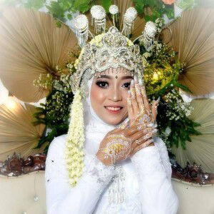 Hani Suryani profile icon