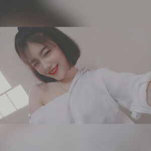 Mew Waralak profile icon