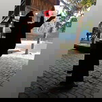 Tuti Veptiani profile icon