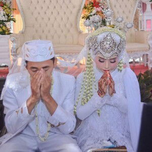 Siti Noer'aeni Basri profile icon