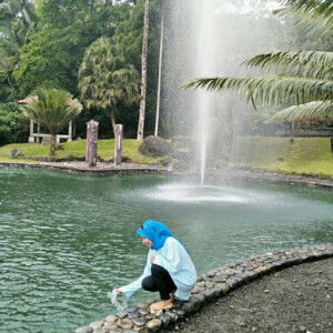 Vivi Shintia Sari profile icon