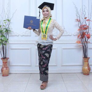 Yuana Risma S profile icon