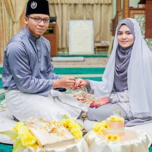 Nur Khairunnisa profile icon